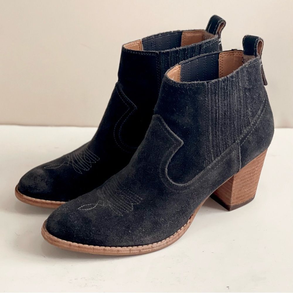 Dolce Vita Jones Suede Booties 8.5 Western Stitched Bohemian Neutral Casual Grey - Picture 2 of 12
